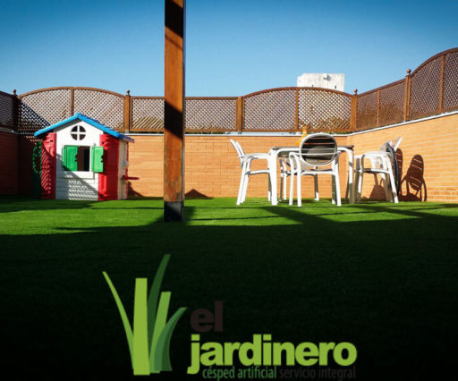 Proyectos en Terrazas Patios y Áticos con Césped artificial por la provincia de Cádiz