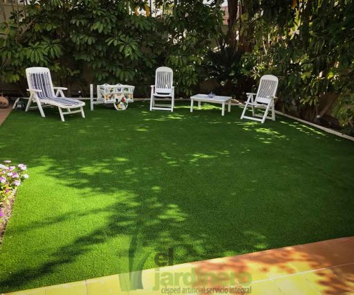 Proyectos de jardines con Césped artificial por la provincia de Cádiz