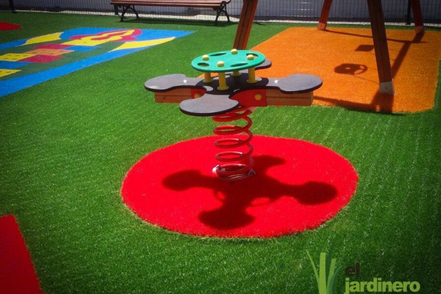 Instalacion de cesped artificial Infantil conil de la frontera
