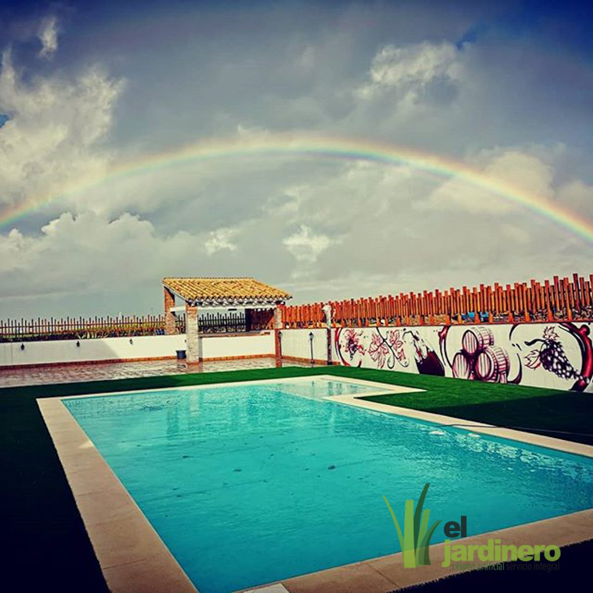 Proyectos en piscinas con Césped artificial por la provincia de Cádiz